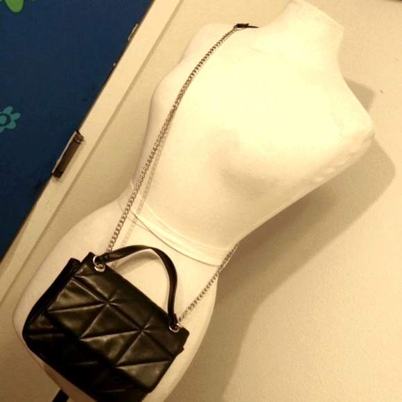 Forever 21 classic flap cross body hand bag - Picture 8 of 10